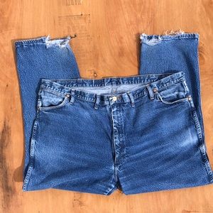 Men’s cowboy cut Wrangler Jeans